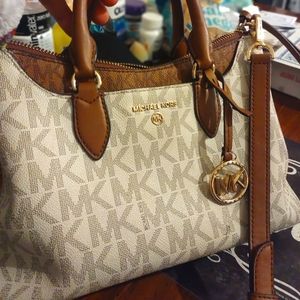 Michal Kors Bag & Wallet set